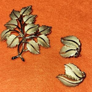 Vintage Crown Trifari Brooch & Earrings
